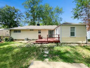 Main picture of 7801 E 112th St