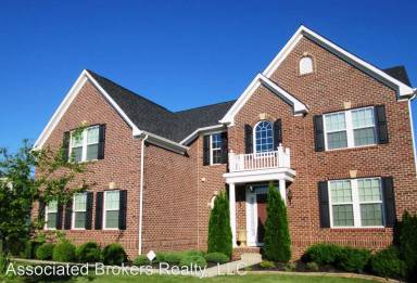 Main picture of 11 Forest Ct