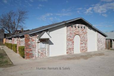 Main picture of 1129 Wales Dr