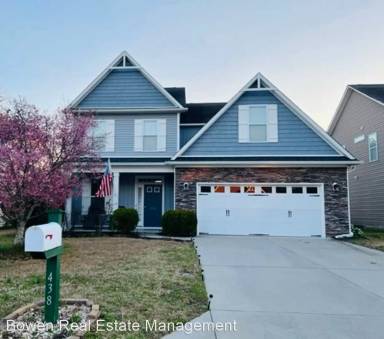 Main picture of 438 Chablis Way