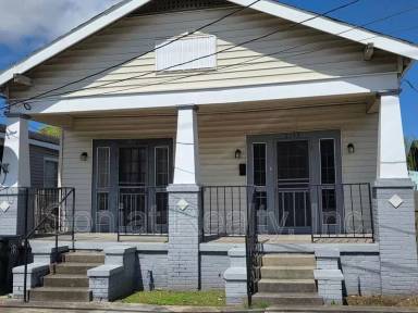 Main picture of 2153 Hope St