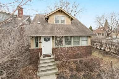 Main picture of 2000 Como Ave SE