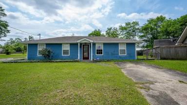 Main picture of 214 Corinth Dr
