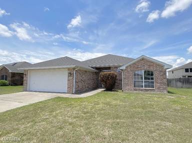 Main picture of 3102 Wisteria Ln