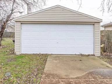 Main picture of 25390 Pinehurst St