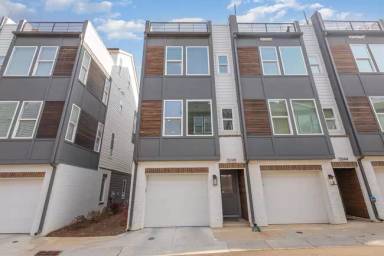 Main picture of 5048 York Park Ln