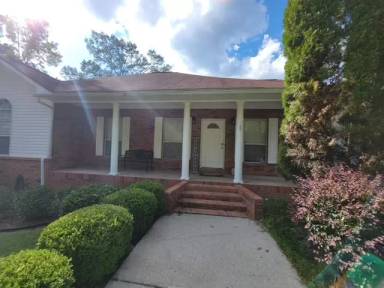 Main picture of 843 Slade Rd