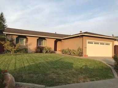 Main picture of 1039 Helen Ct