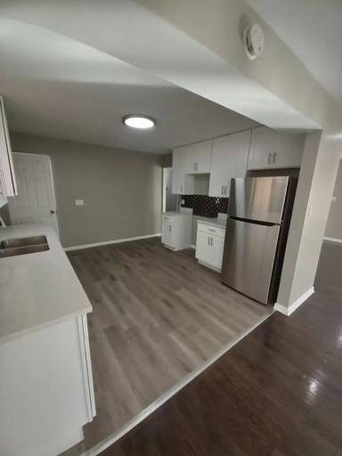 Main picture of 4661 Maryland St