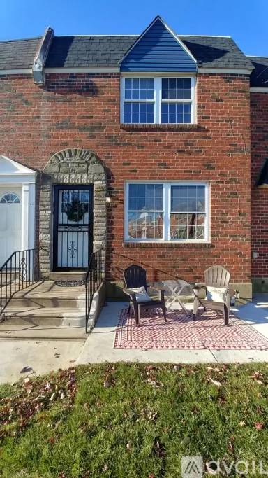 Main picture of 272 S Spring Garden St