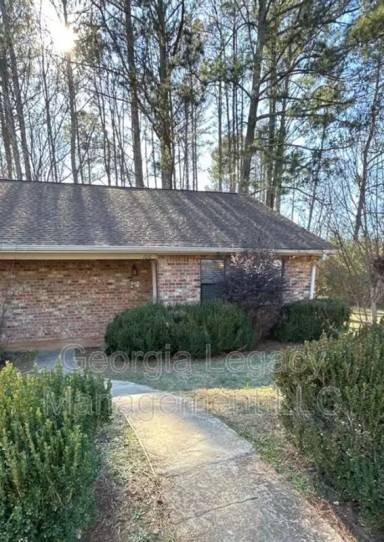 Main picture of 108 Oak Park Ct