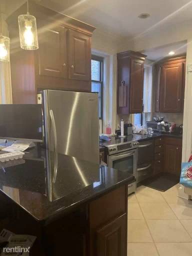Main picture of 382 Commonwealth Ave