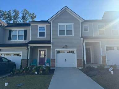 Main picture of 495 Clark Creek Ln