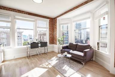 Main picture of 720 Jones St
