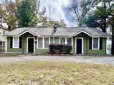 Main picture of 1404 Virginia St
