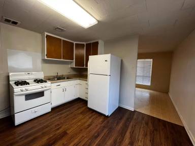 Main picture of 118 Sorority Dr