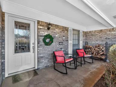Main picture of 3004 Evangeline St