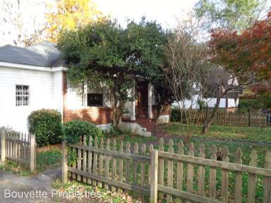 Main picture of 842 Flat Shoals Way SE