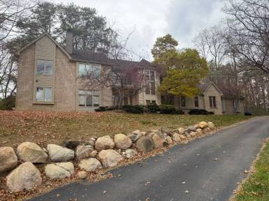 Main picture of 1449 Ridge Ct