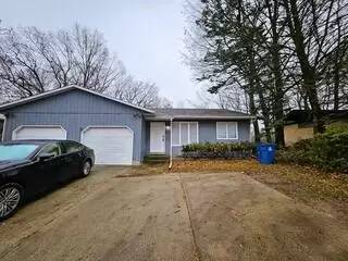 Main picture of 2580 32nd St SE