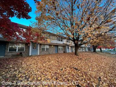 Main picture of 700 Golfcrest Rd S