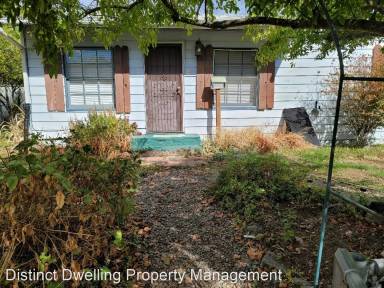 Main picture of 113 NW Rose St