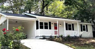 Main picture of 675 Lakeridge Dr SE