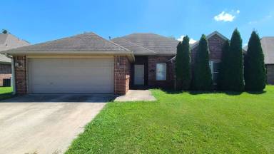 Main picture of 204 Camden Dr