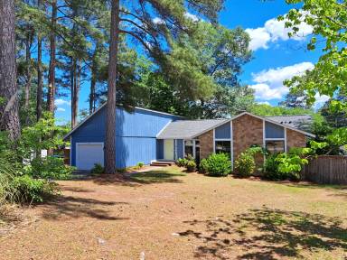 Main picture of 741 Maxine St