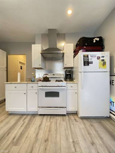 Main picture of 106 Hyde Park Ave