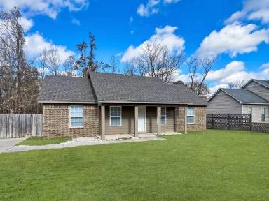 Main picture of 626 W Pleasant Ave