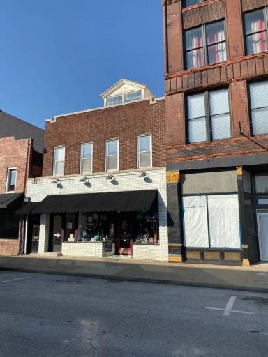 Main picture of 609 1/2 Hampshire St