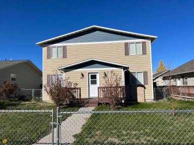 Main picture of 207 10th St