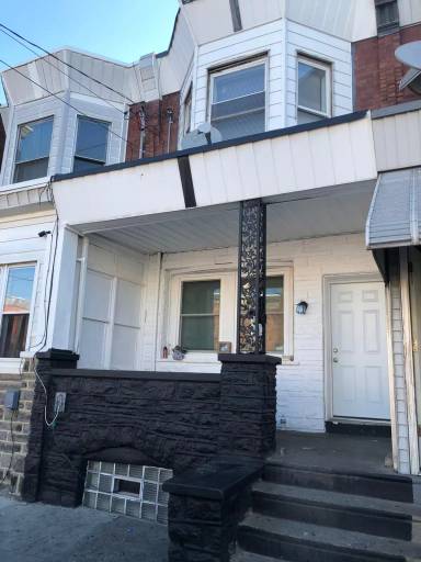 Main picture of 1901 E Venango St