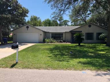 Main picture of 102 Porpoise Rd