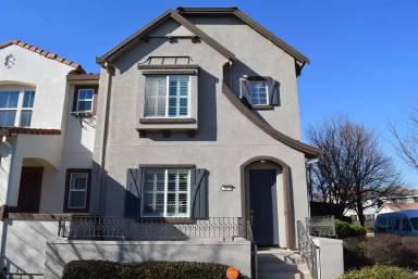 Main picture of 3056 Parkham Dr
