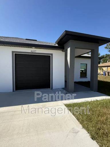 Main picture of 4695 Golfview Blvd