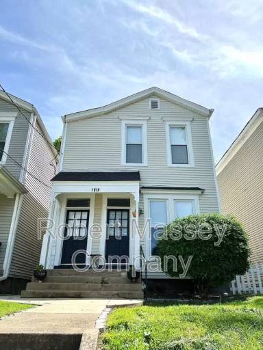 Main picture of 1618 Ellwood Ave