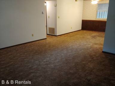 Main picture of 606 Boxwood Dr