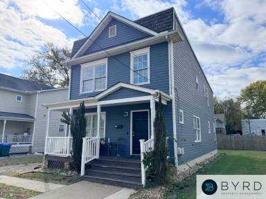 Main picture of 115 E 14th St