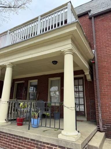 Main picture of 105 N Meadow St