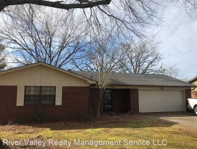 Main picture of 1504 S Muskogee Ave