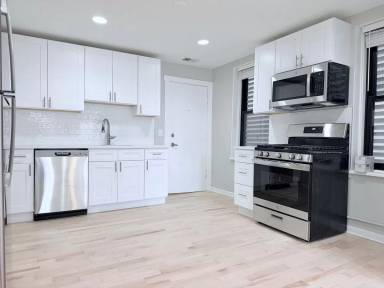 Main picture of 2312 W 21st St
