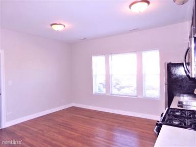 Main picture of 4050 N Milwaukee Ave Apartments