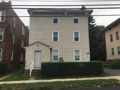 Main picture of 24 Oak St