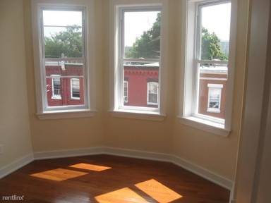 Main picture of 2201 N 10th St