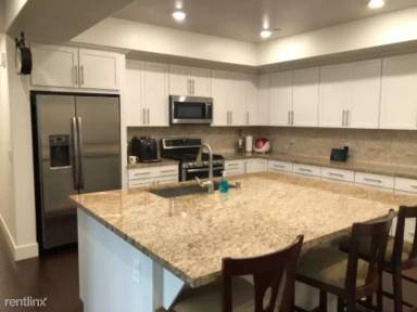 Main picture of 380 Riesling Ave
