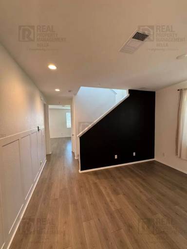 Main picture of 2807 Moonshimmer St