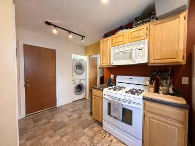 Main picture of 295 Allston St