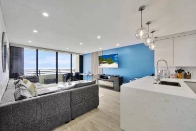 Main picture of Alexander Towers Condo